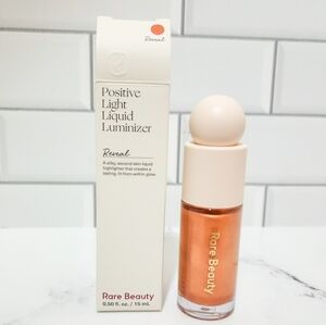 Rare Beauty Positive Light Liquid Luminizer - Reveal